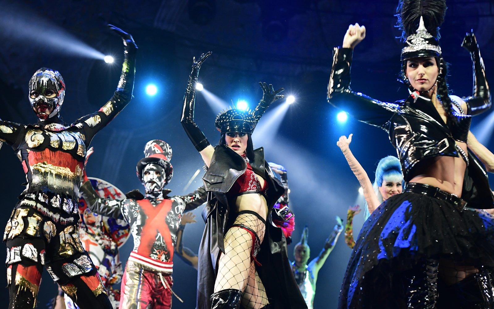 Smart Savings: Simple Steps to Conserve Energy and Water in Your Home